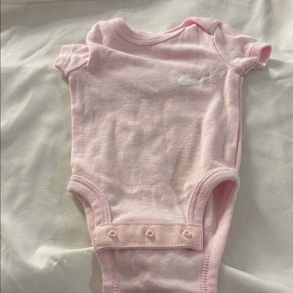Nike Soft Pink Infant Bodysuit Newborn